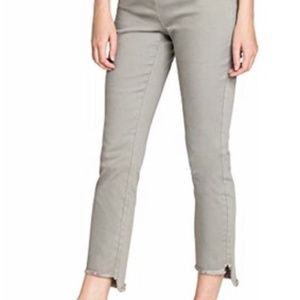 NEW Nic & Zoe grey pull on denim with frayed hem